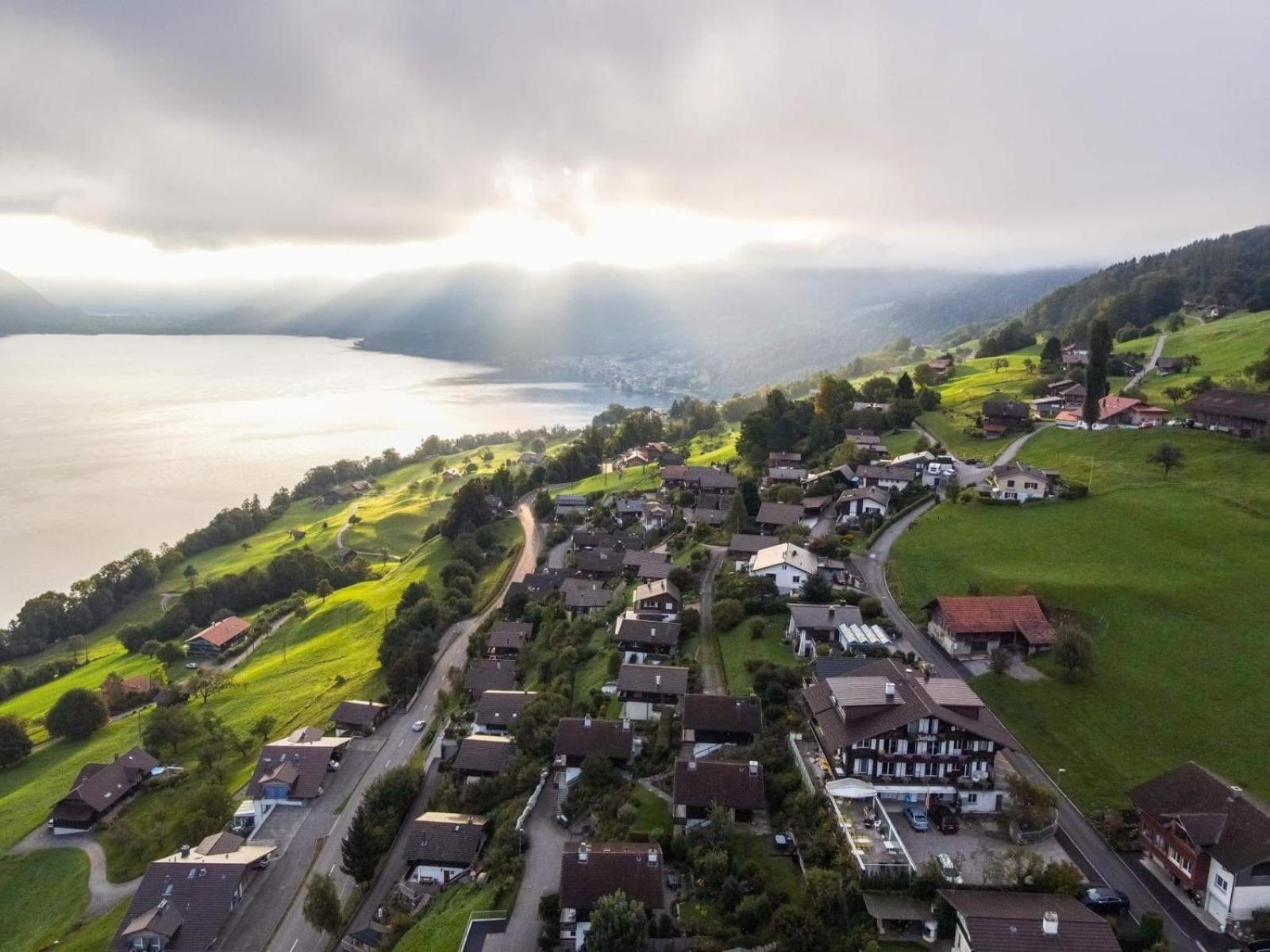 Ferienwohnung Eva'S Seeblick Krattigen Exterior foto