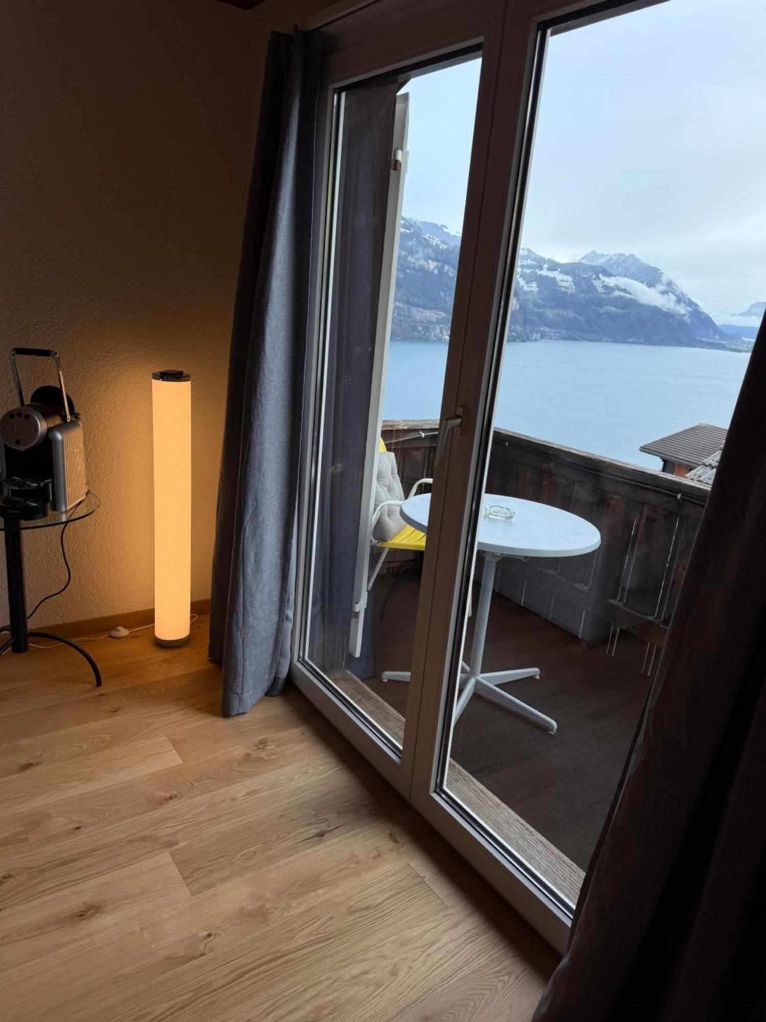 Ferienwohnung Eva'S Seeblick Krattigen Zimmer foto