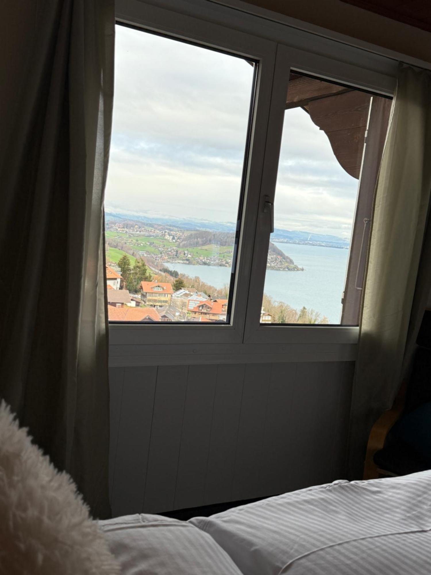 Ferienwohnung Eva'S Seeblick Krattigen Zimmer foto